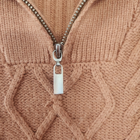 Jessica Simpson sweater - Picture 3 of 5